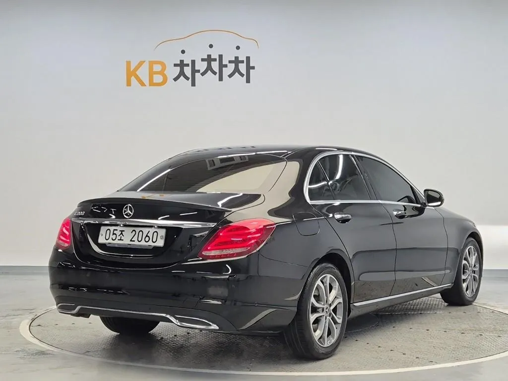 Mercedes-Benz C-Class 2017 photo 3