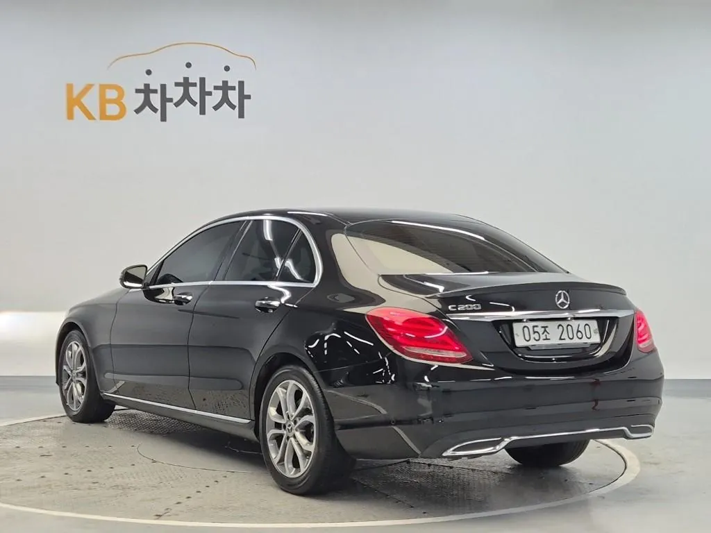 Mercedes-Benz C-Class 2017 photo 2
