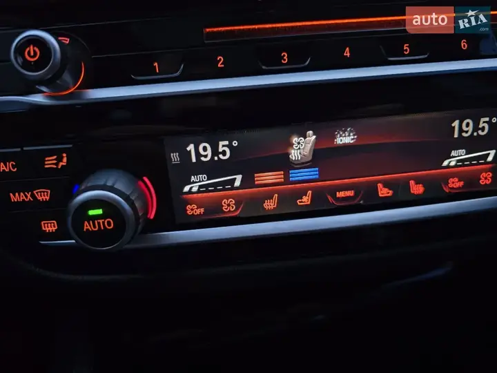 BMW 5 Series 2017 photo 2