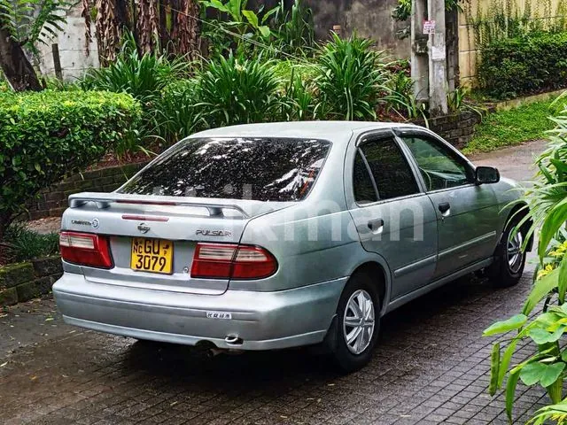 Nissan Pulsar 1999 photo 2