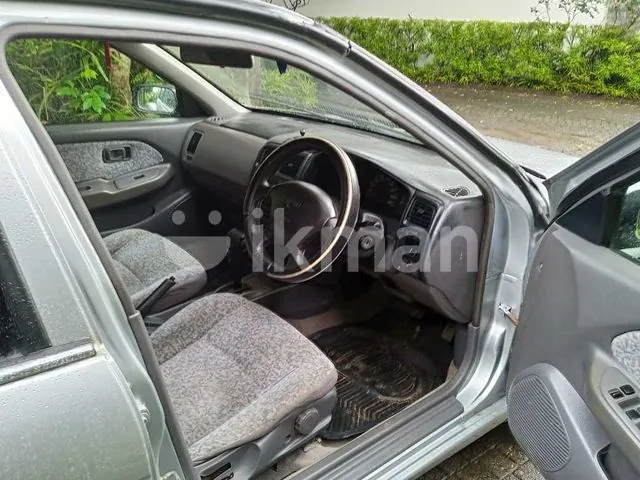 Nissan Pulsar 1999 photo 4