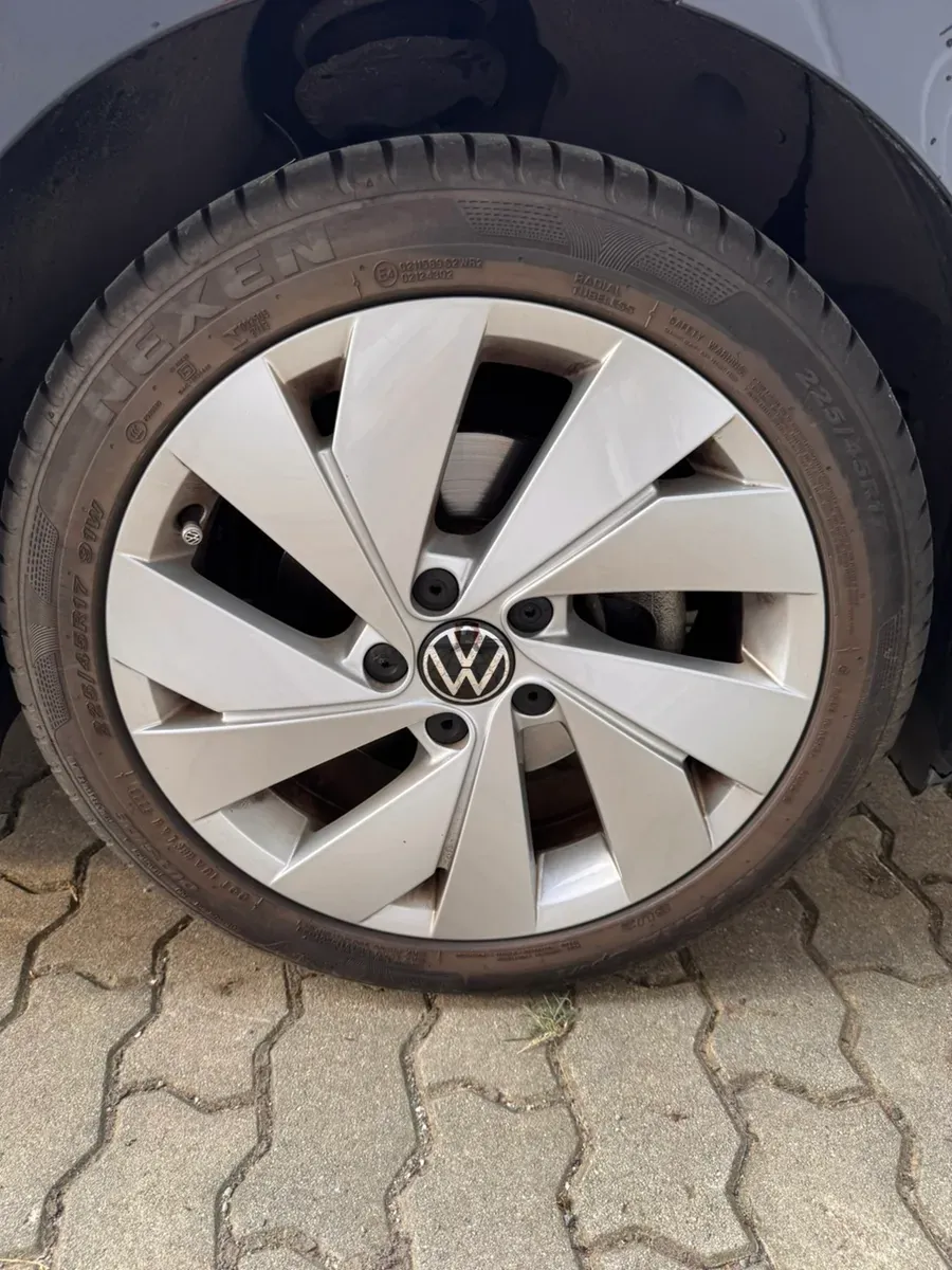 Volkswagen Golf 2024 photo 3
