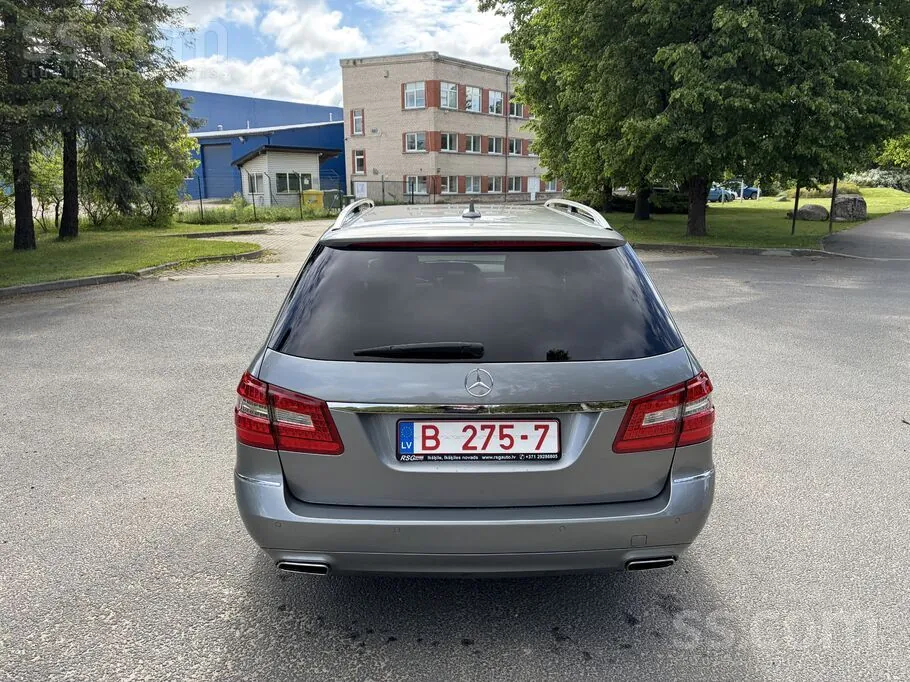 Mercedes-Benz E350 2012 photo 4