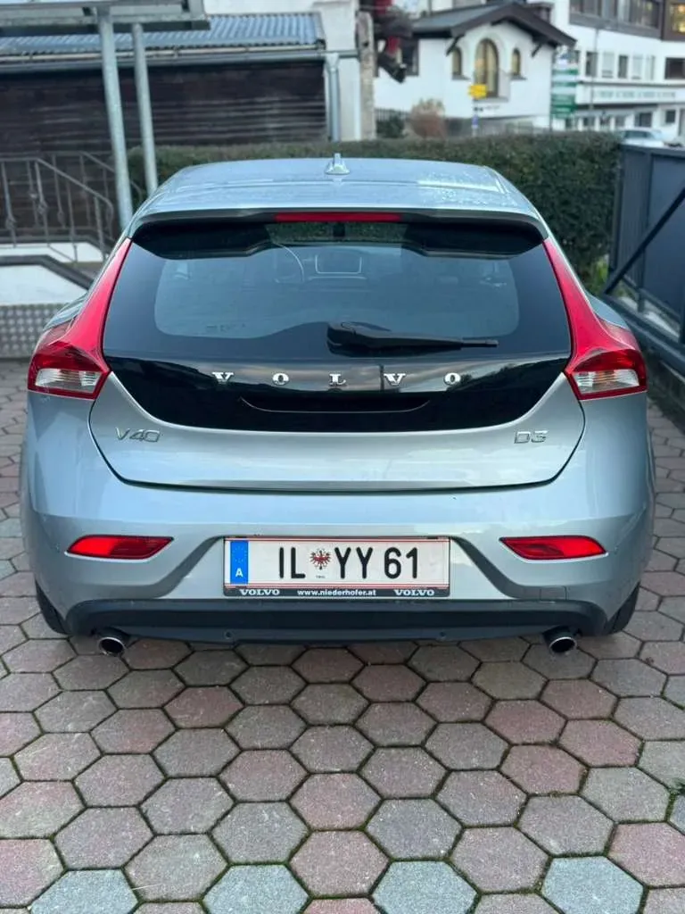 Volvo V40 2014 photo 2