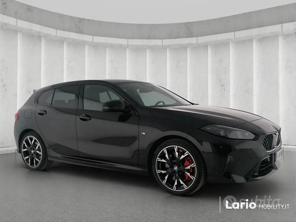 BMW 1 Series 2025 photo 4