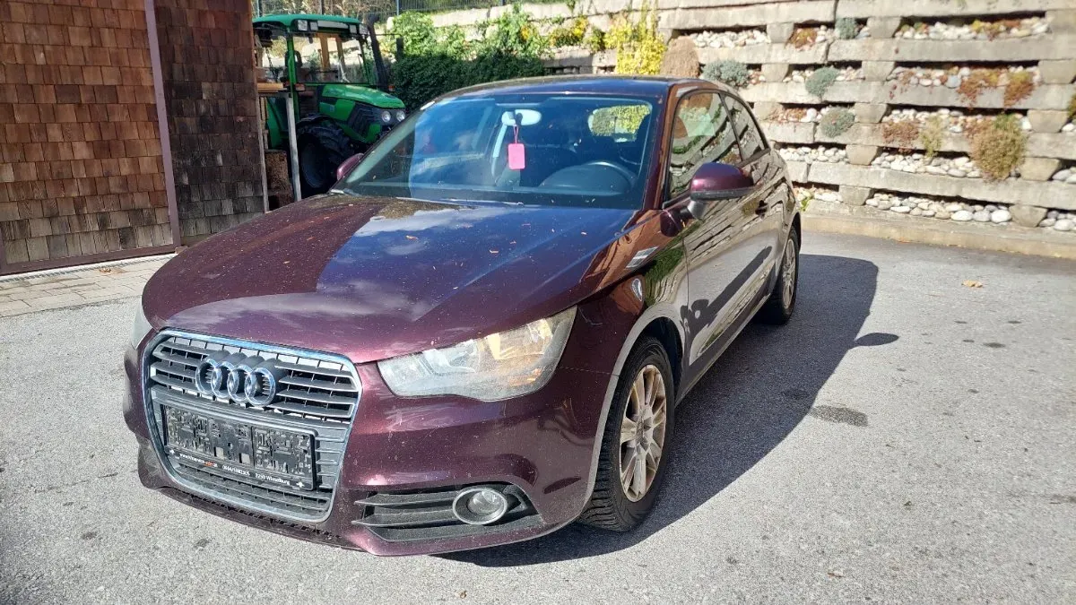 Audi A1 2011 photo 2