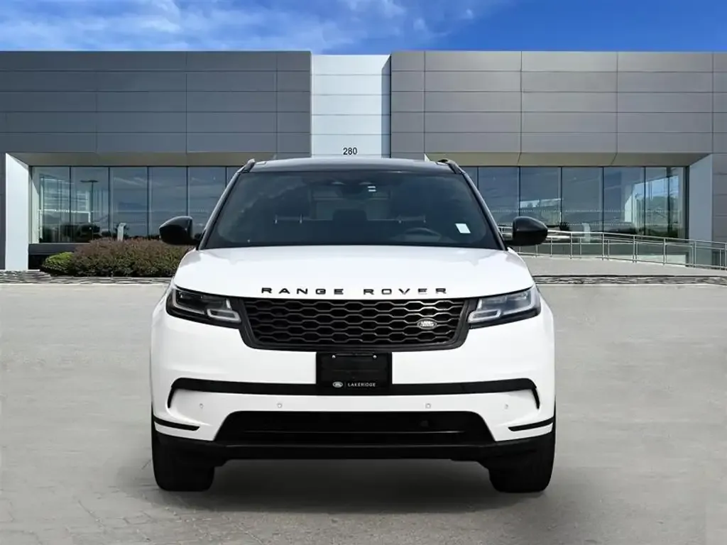 Land Rover Range Rover Velar 2023 photo 3