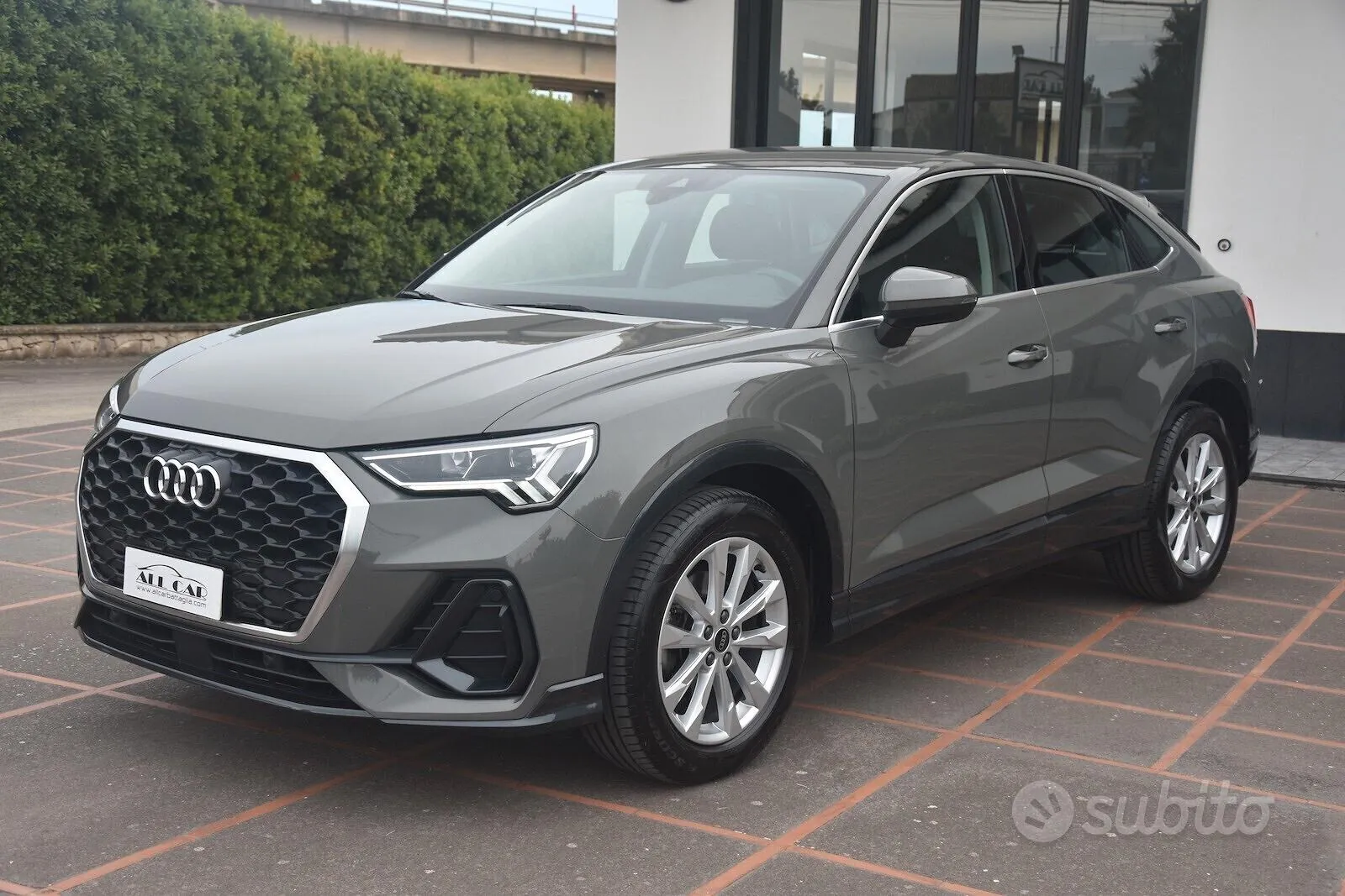 Audi Q3 2023 photo 3