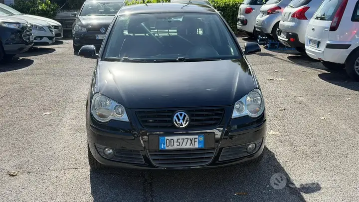 Volkswagen Polo 2006 photo 2