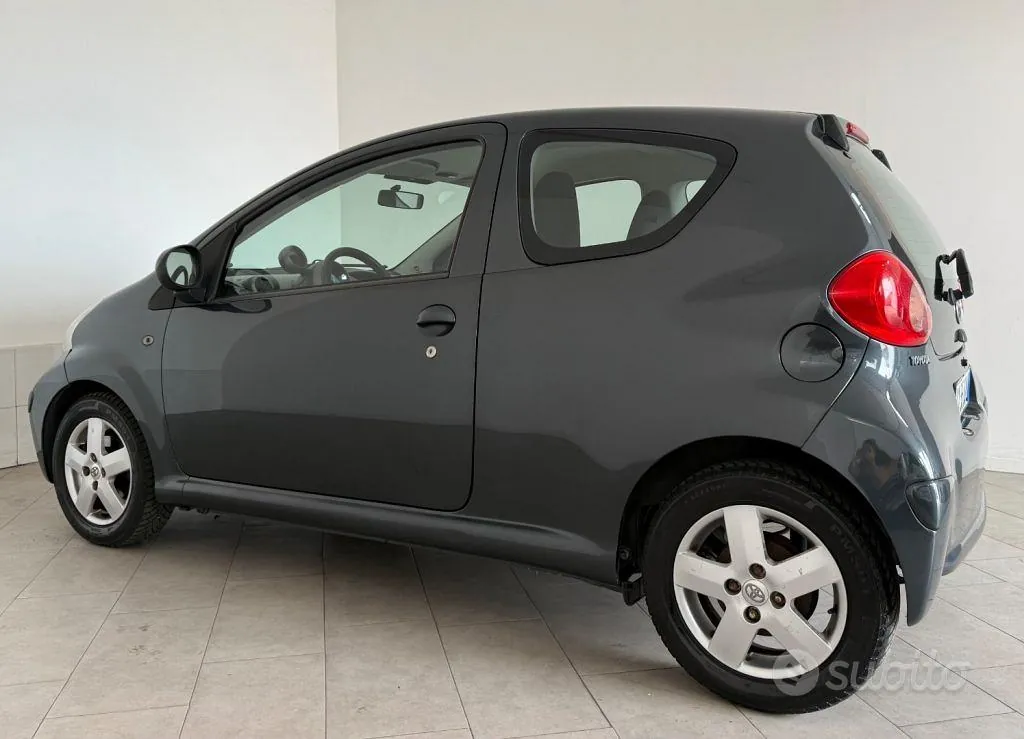 Toyota Aygo 2005 photo 5