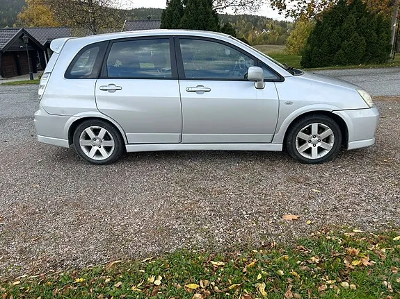 Suzuki Liana 2007 photo 2