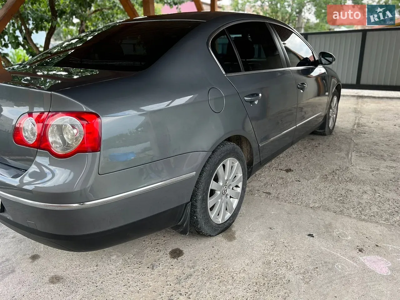 Volkswagen Passat 2005 photo 5