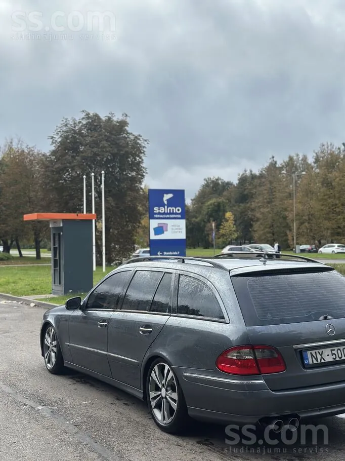 Mercedes-Benz E320 2008 photo 3