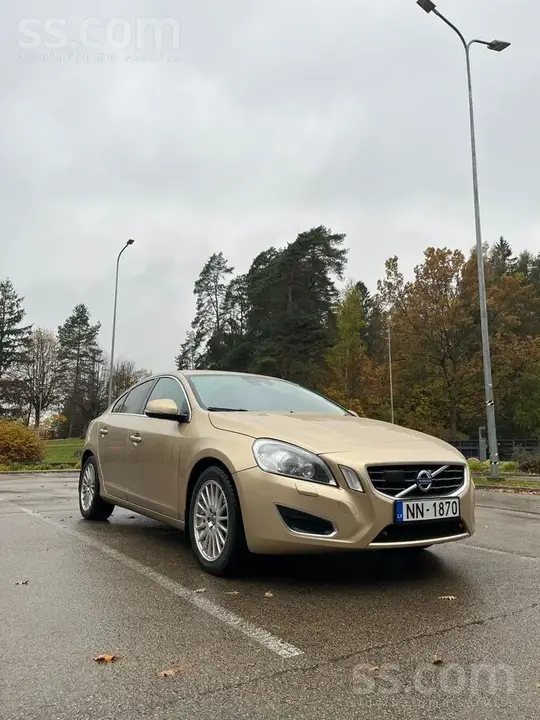 Volvo S60 2011 photo 4