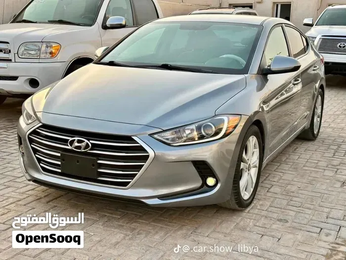 Hyundai Elantra 2018 photo 3