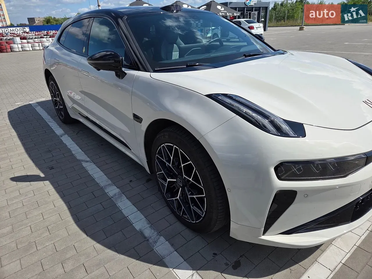 Zeekr 001