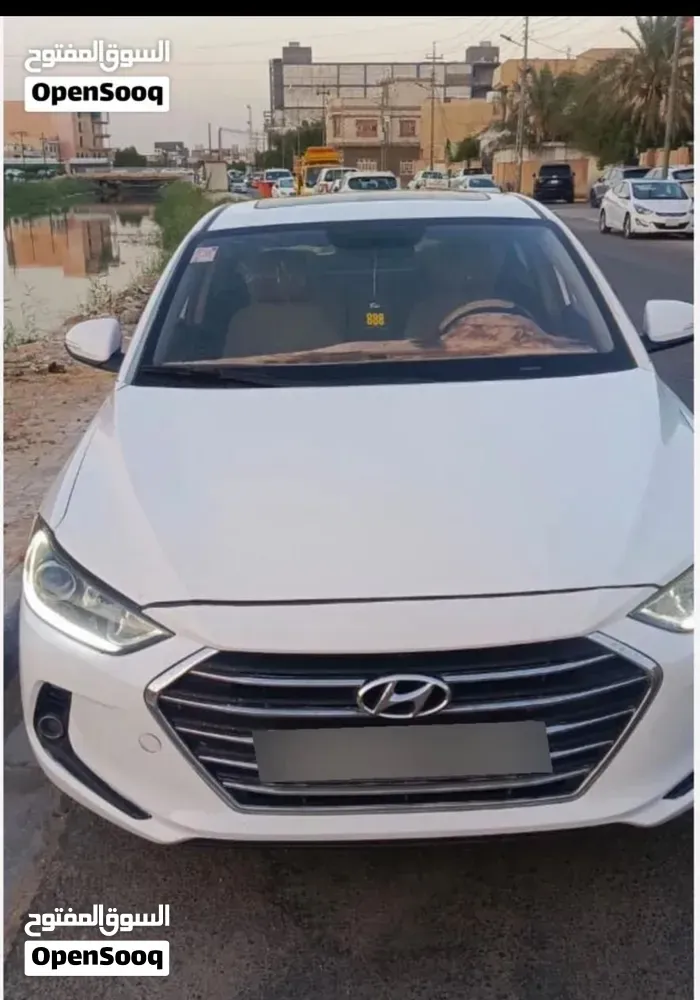 Hyundai Elantra 2018 photo 3
