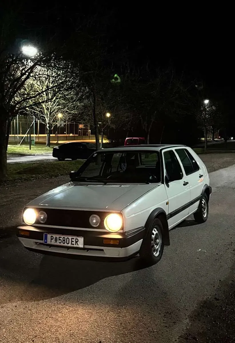 Volkswagen Golf 1990 photo 3
