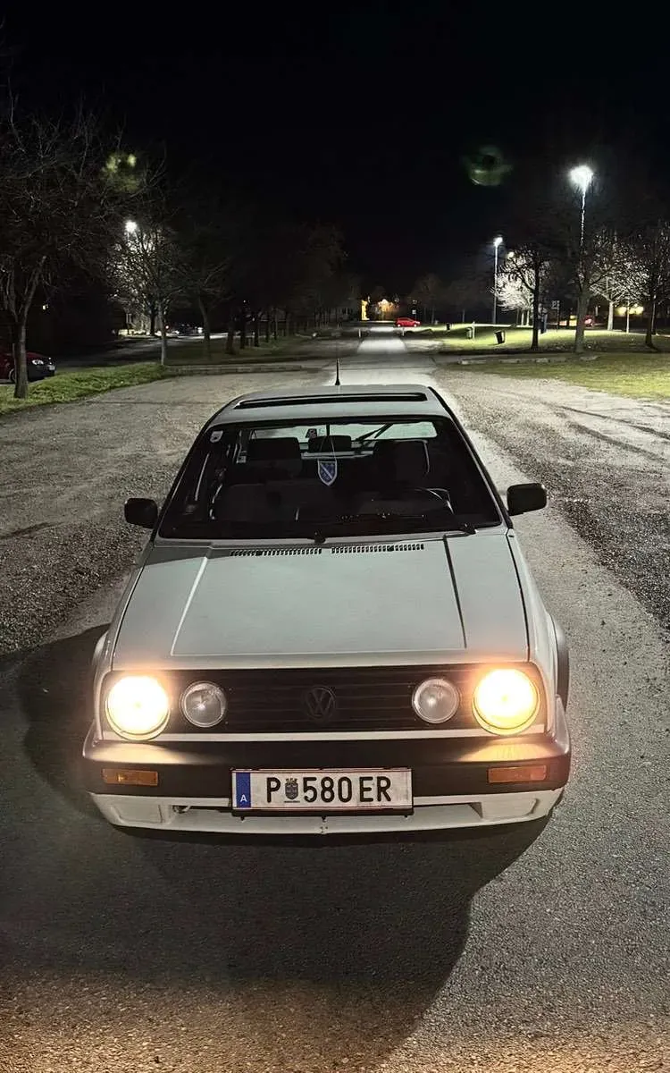 Volkswagen Golf 1990 photo 2