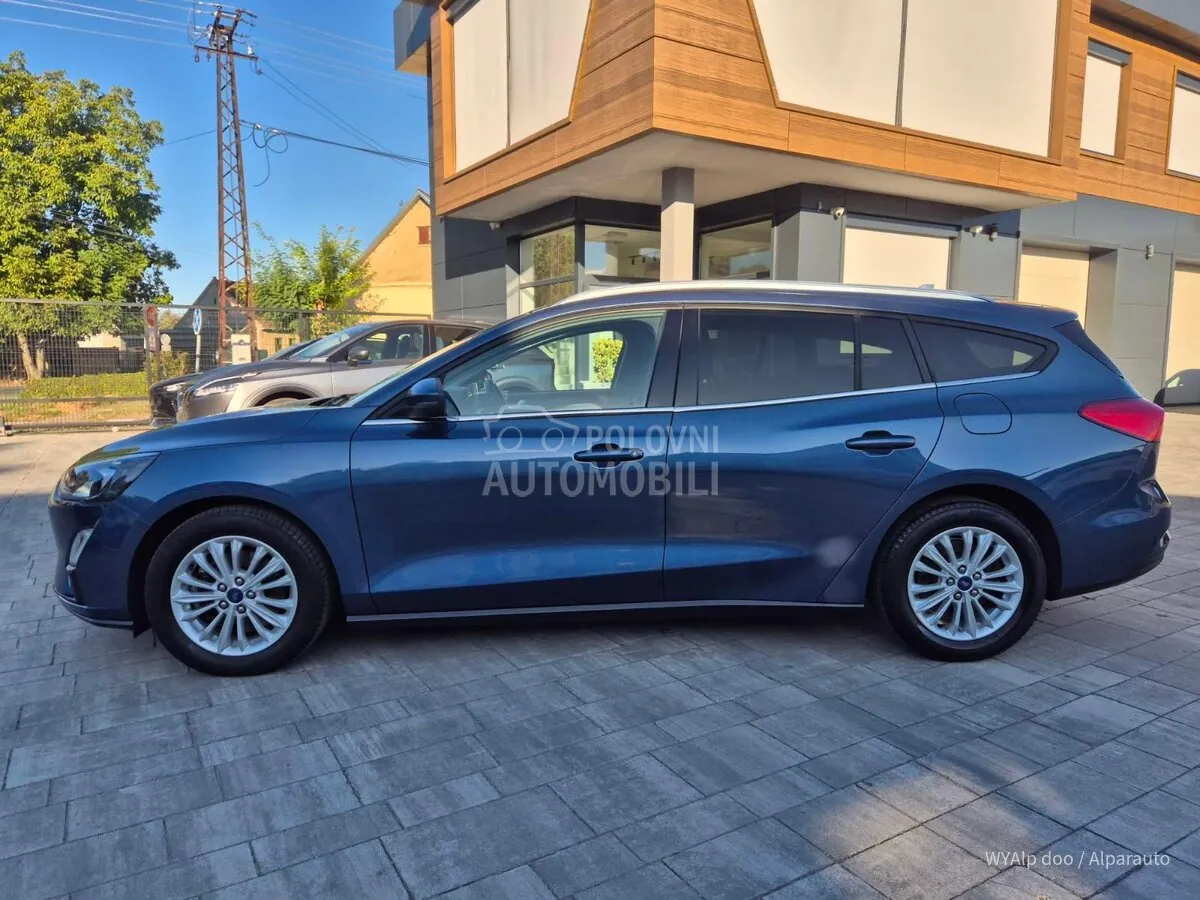 Ford Focus 2021 photo 2
