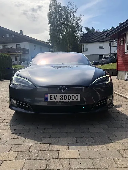 Tesla Model S 2019 photo 2