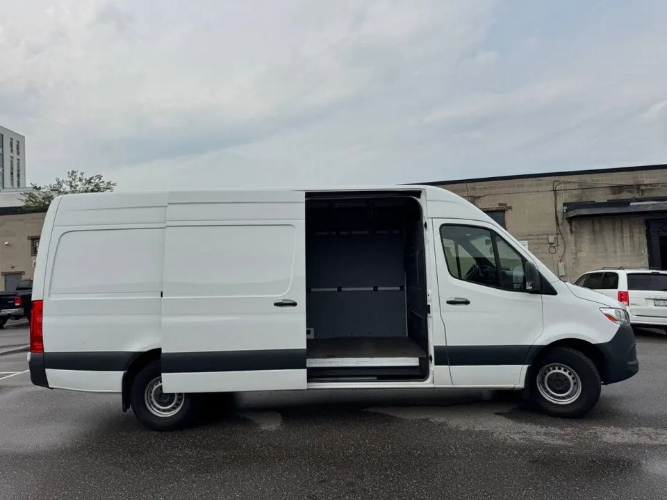 Mercedes-Benz Sprinter 2024 photo 5