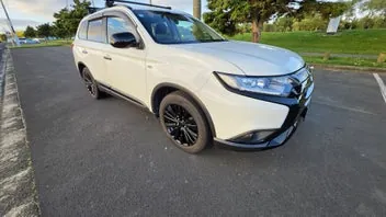 Mitsubishi Outlander 2020 photo 2