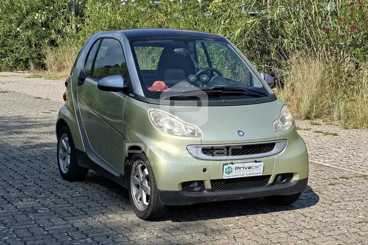 Smart Fortwo 2010 photo 3