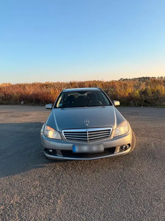 Mercedes-Benz C200