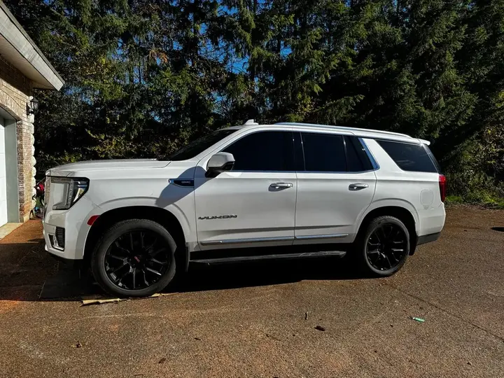 GMC Yukon 2022 photo 2