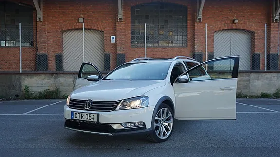Volkswagen Passat Alltrack 2015 photo 2