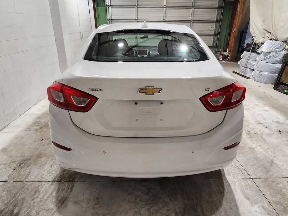 Chevrolet Cruze 2017 photo 3