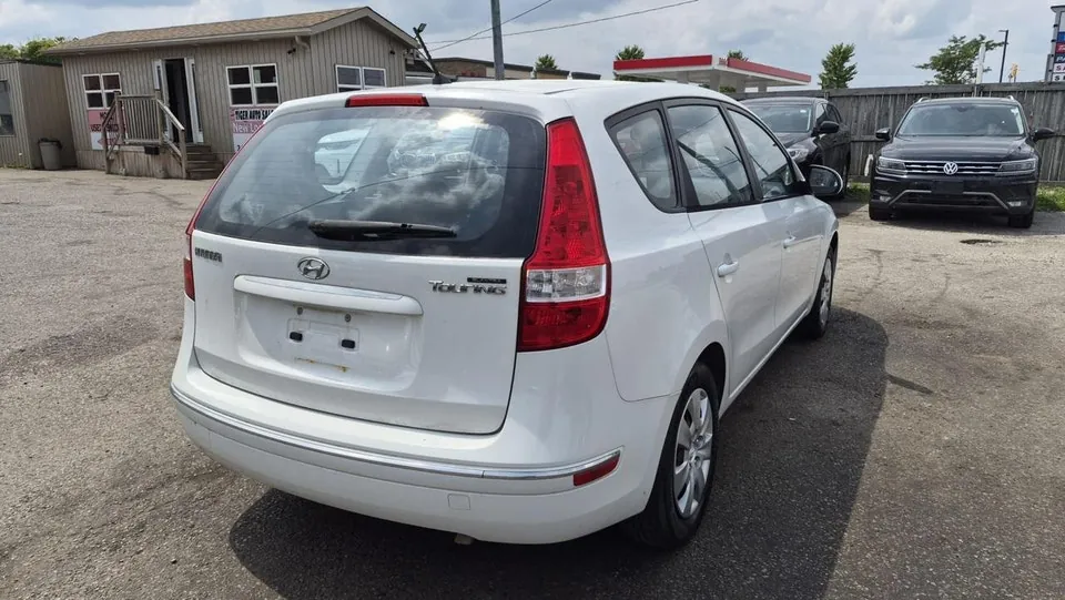 Hyundai Elantra 2010 photo 5
