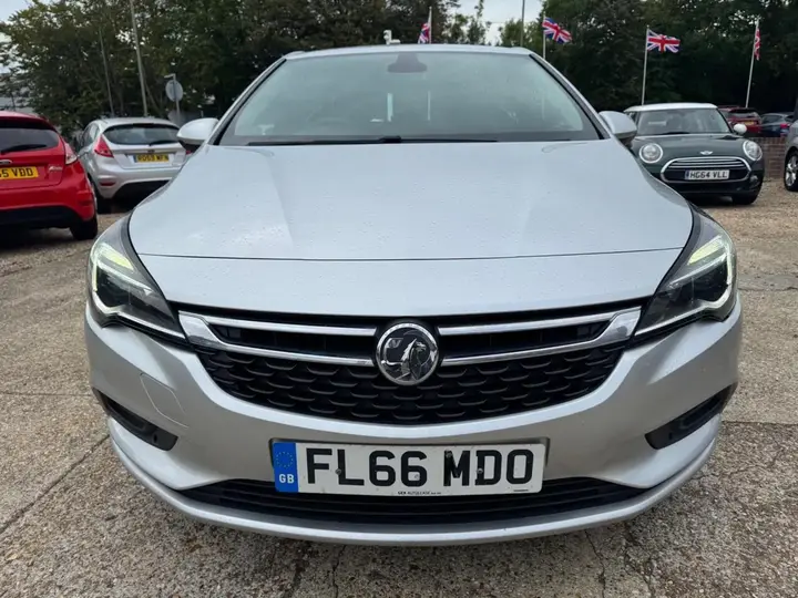 Vauxhall Astra 2016 photo 2
