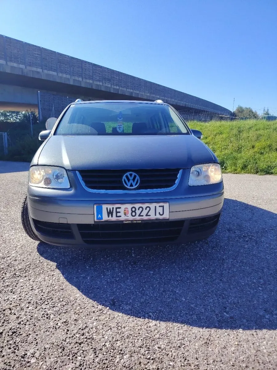 Volkswagen Touran 2005 photo 3