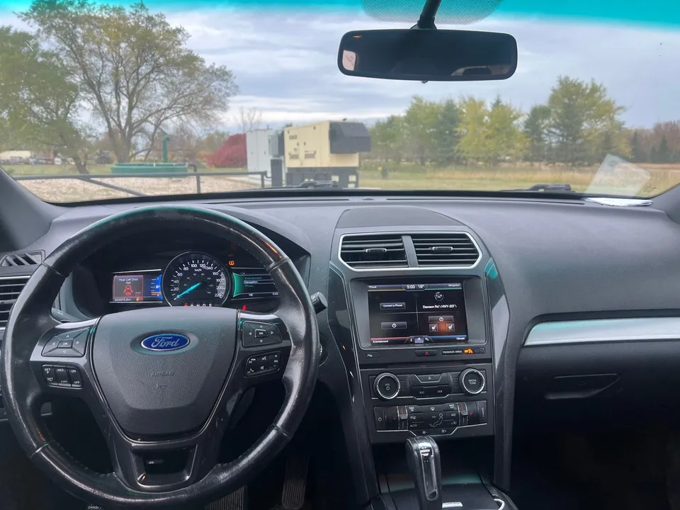Ford Explorer 2016 photo 5