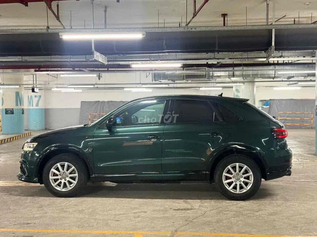 Audi Q3 2012 photo 2