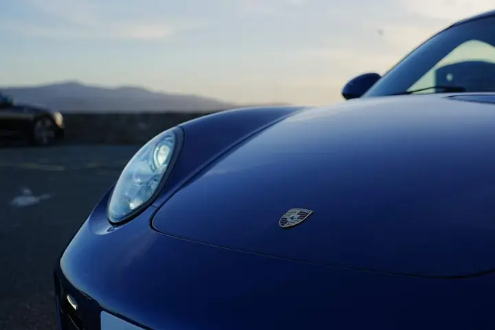 Porsche Cayman 2010 photo 2