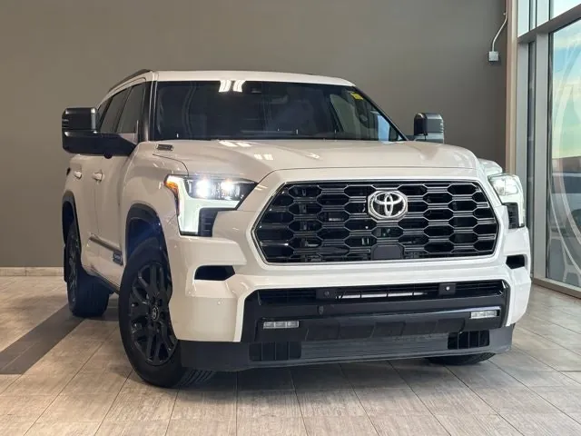 Toyota Sequoia 2025 photo 2
