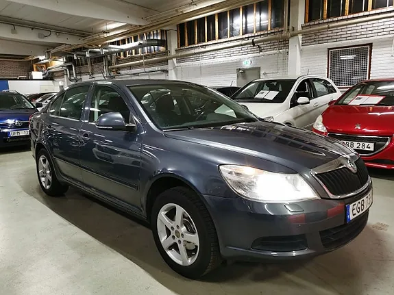 Skoda Octavia 2011 photo 2