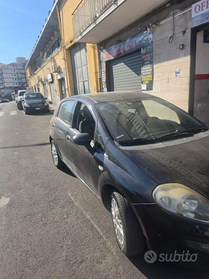 Fiat Punto 2011 photo 4