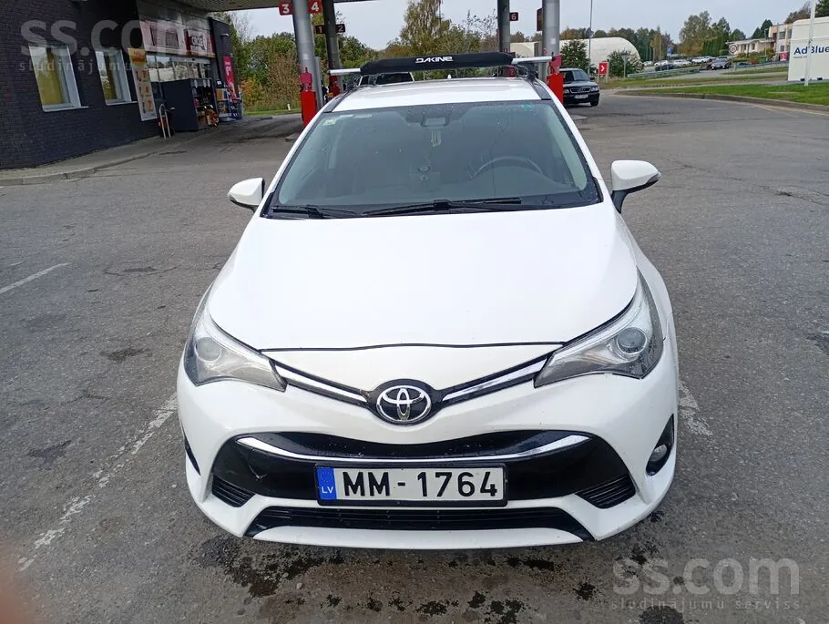 Toyota Avensis 2015 photo 3