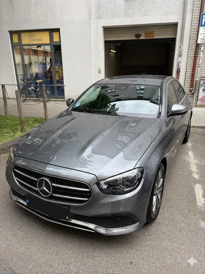 Mercedes-Benz E 200