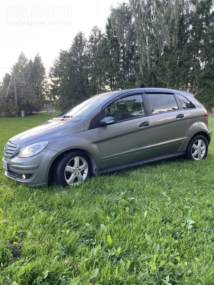 Mercedes-Benz B200 2005 photo 2