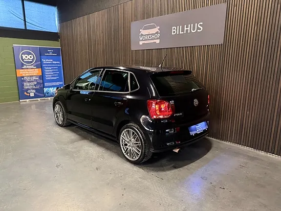 Volkswagen Polo 2010 photo 4