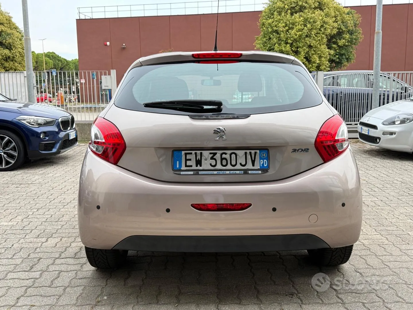 Peugeot 208 2014 photo 4
