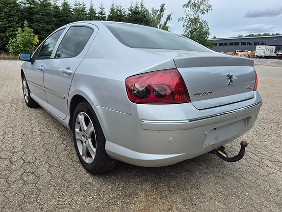 Peugeot 407 2008 photo 4