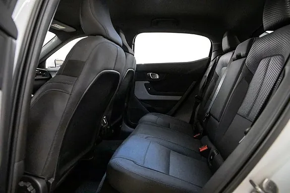 Polestar 2 2023 photo 5