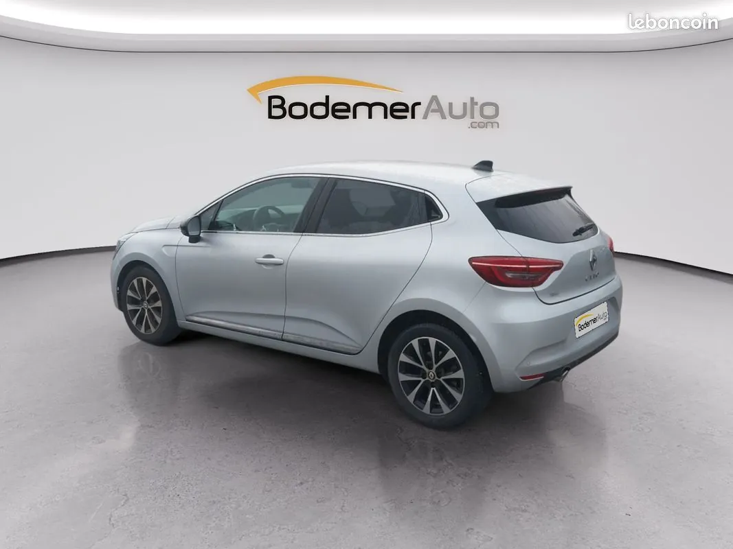 Renault Clio 2023 photo 3