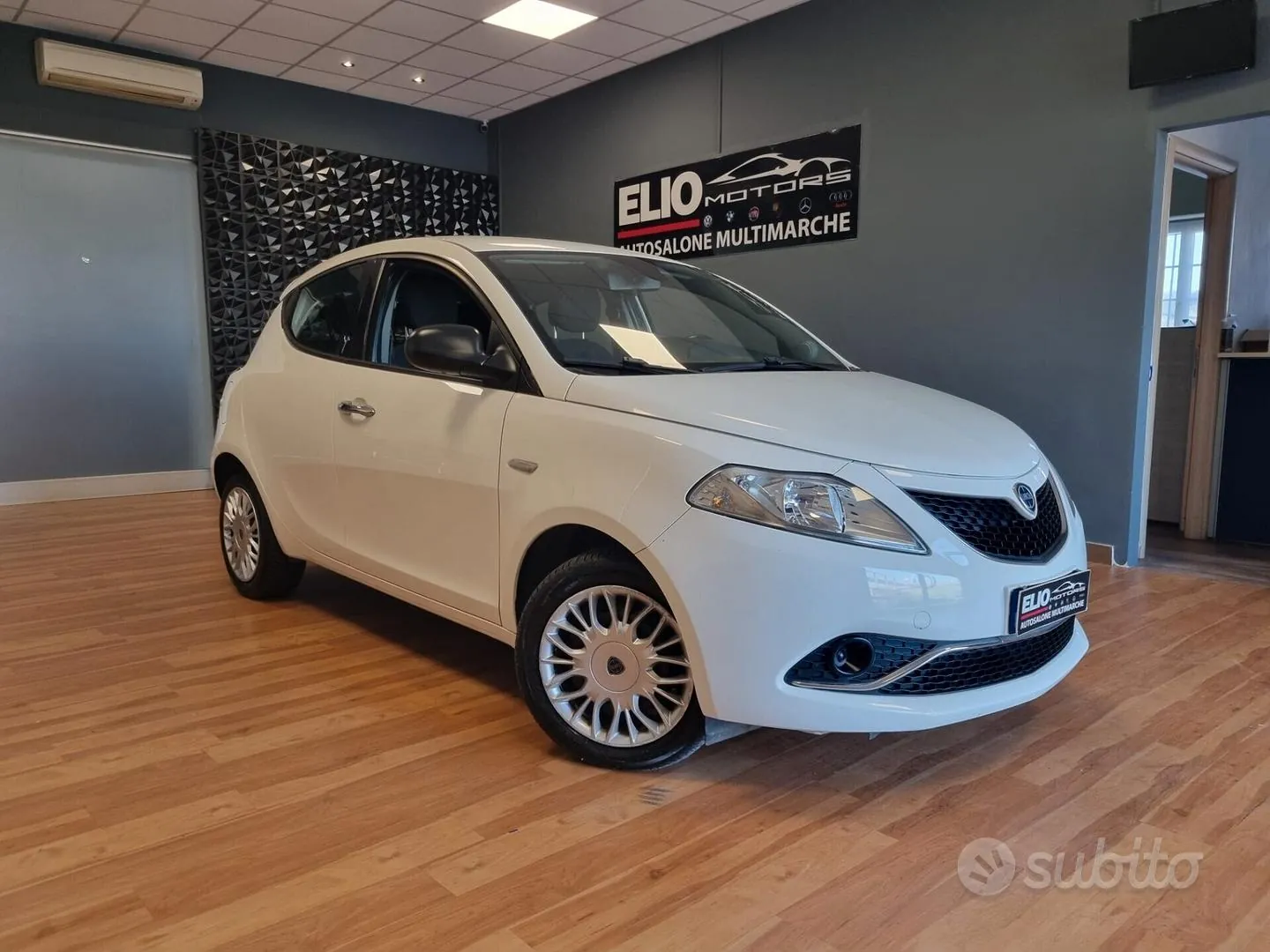 Lancia Ypsilon